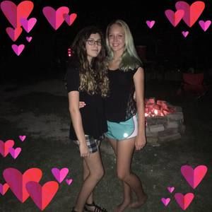 Meet your Posher, Chloe